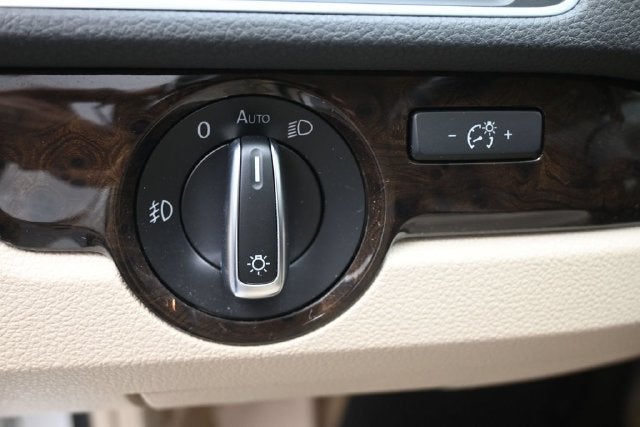 2014 Volkswagen Passat TDI SEL Premium