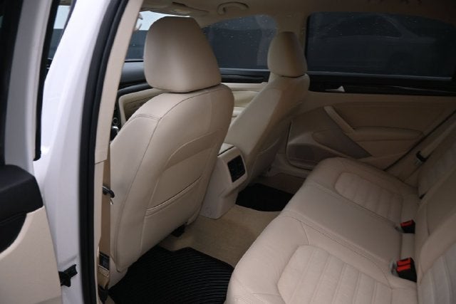 2014 Volkswagen Passat TDI SEL Premium