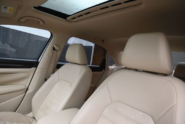 2014 Volkswagen Passat TDI SEL Premium