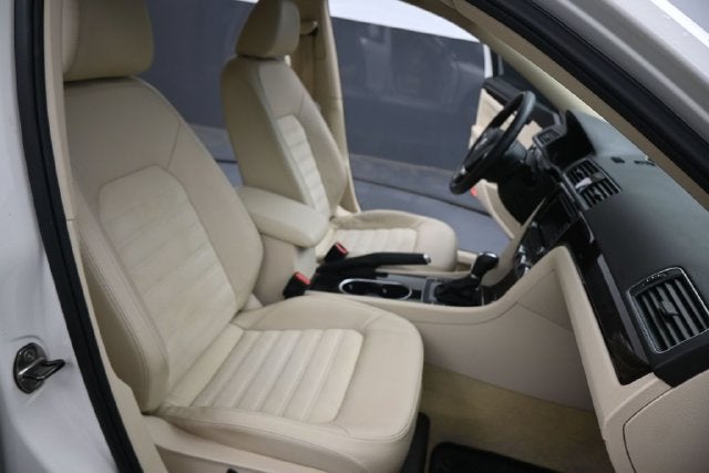 2014 Volkswagen Passat TDI SEL Premium