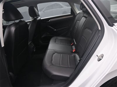 2022 Volkswagen Passat 2.0T SE