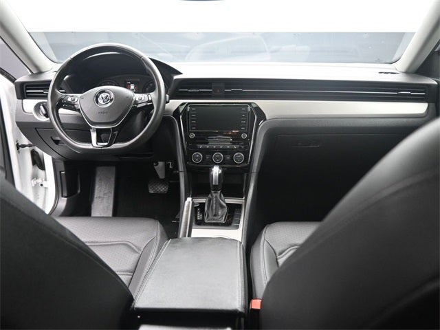 2022 Volkswagen Passat 2.0T SE