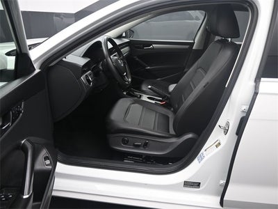 2022 Volkswagen Passat 2.0T SE