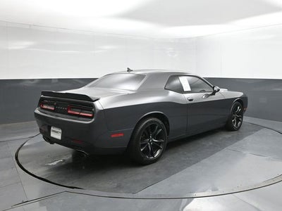 2017 Dodge Challenger SXT