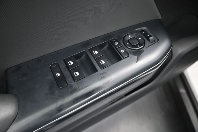 2025 Kia K4 LXS - Photo 13