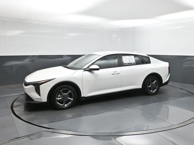 2025 Kia K4 LXS - Photo 28