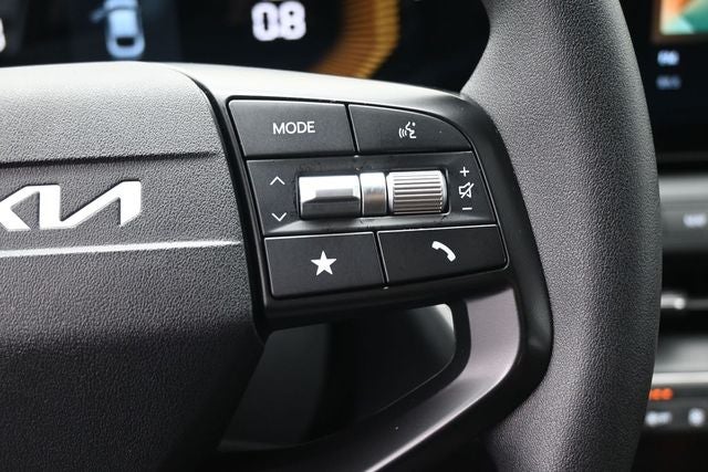 2025 Kia K4 LXS - Photo 7