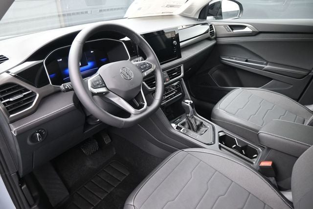 2026 Volkswagen Taos 1.5T SE Black