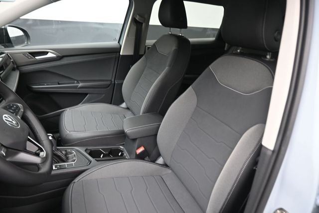 2026 Volkswagen Taos 1.5T SE Black