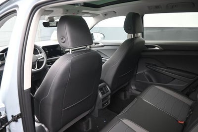 2026 Volkswagen Taos 1.5T SE Black