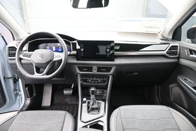 2026 Volkswagen Taos 1.5T SE Black