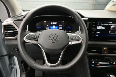 2026 Volkswagen Taos 1.5T SE Black