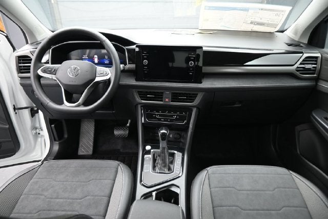 2027 Volkswagen Taos 1.5T SE Black