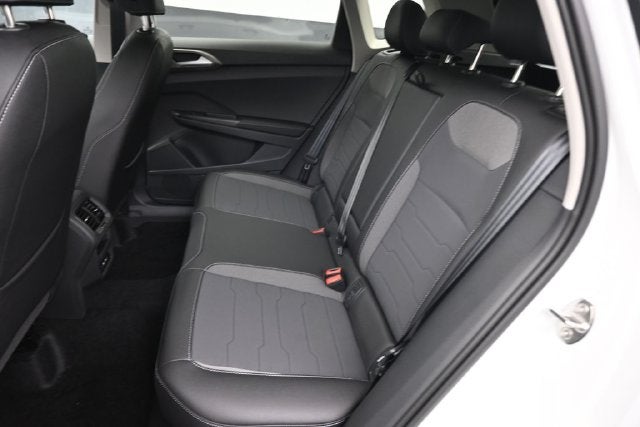 2027 Volkswagen Taos 1.5T SE Black