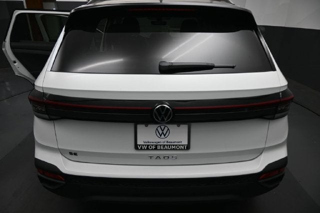 2027 Volkswagen Taos 1.5T SE Black