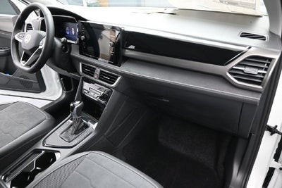 2027 Volkswagen Taos 1.5T SE Black