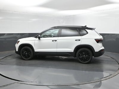 2027 Volkswagen Taos 1.5T SE Black