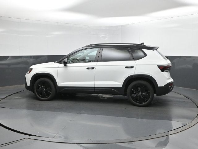 2027 Volkswagen Taos 1.5T SE Black