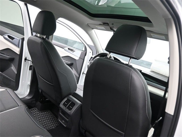 2025 Volkswagen Taos 1.5T SEL