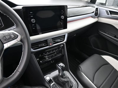 2025 Volkswagen Taos 1.5T SEL