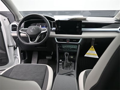 2025 Volkswagen Taos 1.5T SE