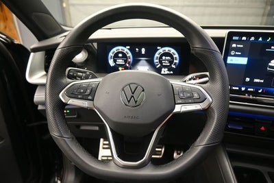 2025 Volkswagen Tiguan 2.0T SE R-Line Black