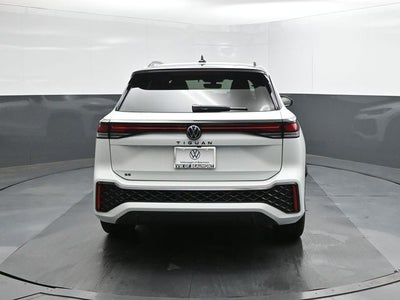 2026 Volkswagen Tiguan 2.0T SE R-Line Black