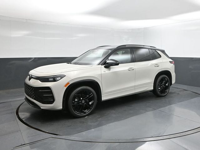 2026 Volkswagen Tiguan 2.0T SE R-Line Black's photo