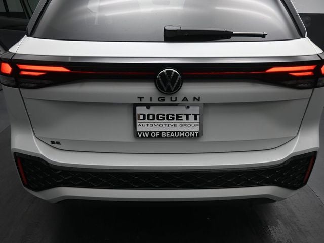 2026 Volkswagen Tiguan 2.0T SE R-Line Black