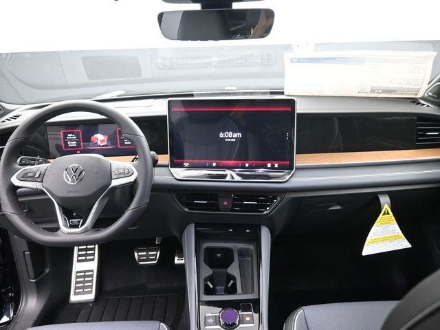 2025 Volkswagen Tiguan 2.0T SEL R-Line