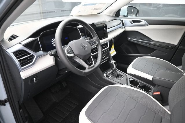 2027 Volkswagen Taos 1.5T SE