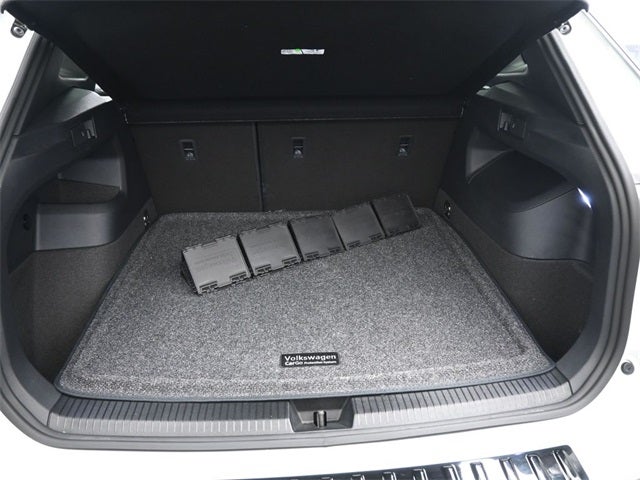 2026 Volkswagen Tiguan 2.0T SEL R-Line Turbo