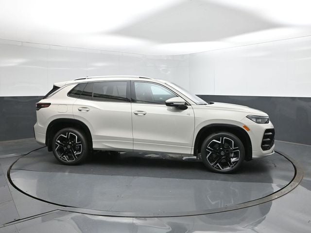 2026 Volkswagen Tiguan 2.0T SEL R-Line Turbo