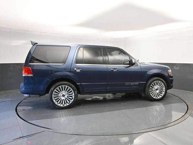 2015 Lincoln Navigator Base