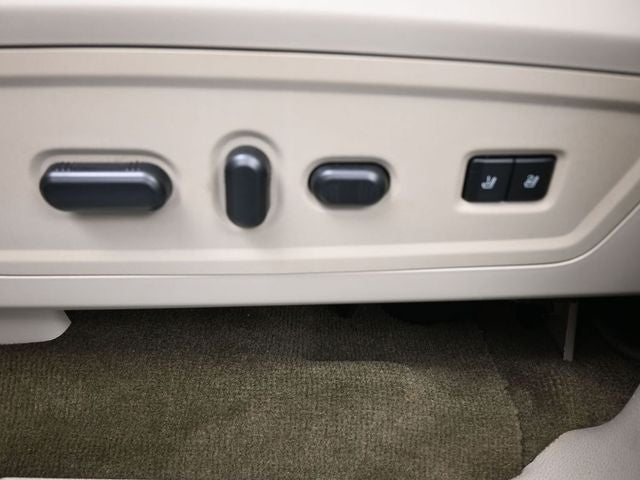 2015 Lincoln Navigator Base