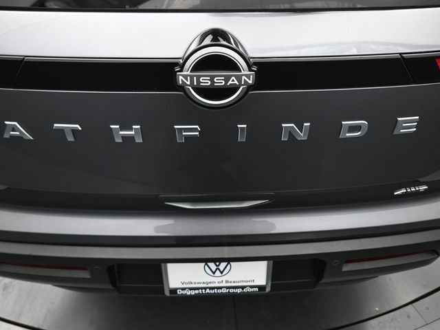 2025 Nissan Pathfinder SV 4WD