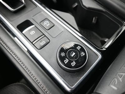 2025 Nissan Pathfinder SV 4WD