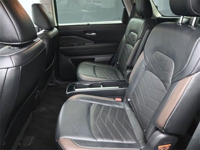 2022 Nissan Pathfinder Platinum