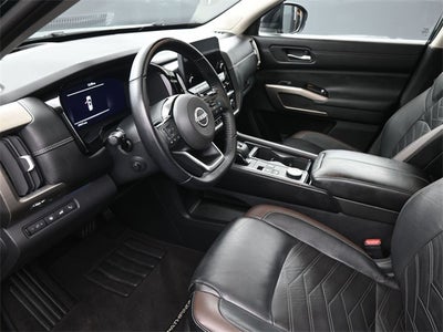 2022 Nissan Pathfinder Platinum