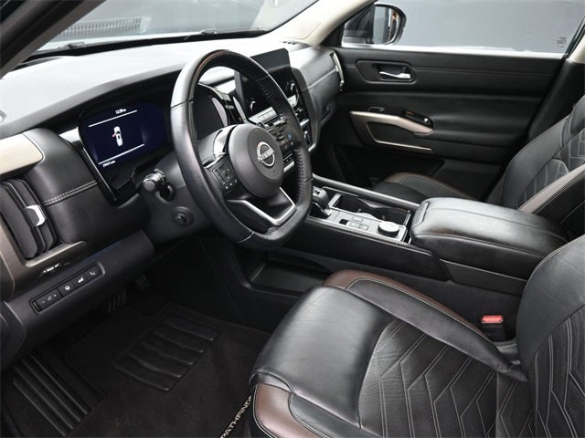 2022 Nissan Pathfinder Platinum