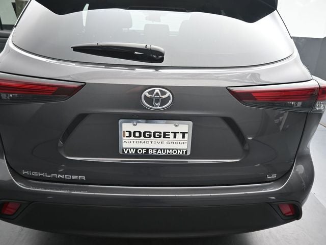 2025 Toyota Highlander LE