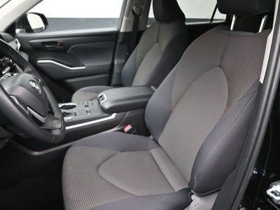 2025 Toyota Highlander LE