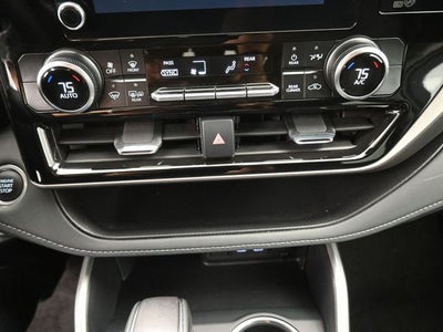 2025 Toyota Highlander LE