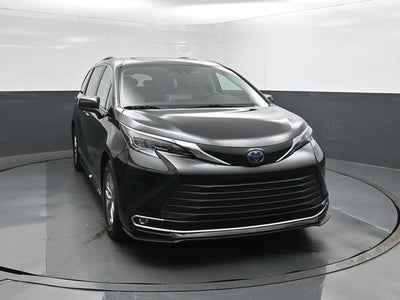2024 Toyota Sienna XLE