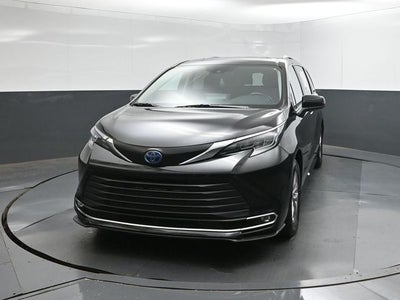 2024 Toyota Sienna XLE
