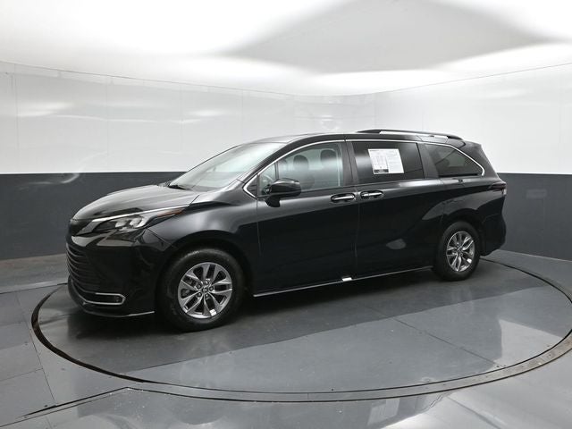 2024 Toyota Sienna XLE