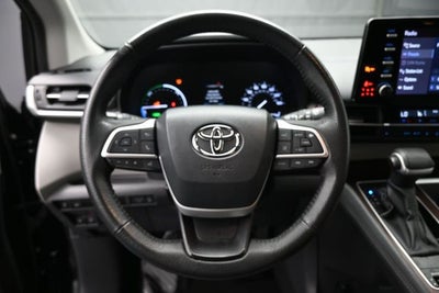 2024 Toyota Sienna XLE