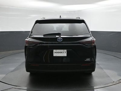 2024 Toyota Sienna XLE