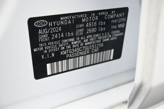 2025 Genesis G70 2.5T