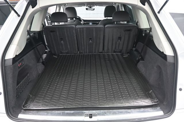 2023 Audi Q7 55 Premium quattro